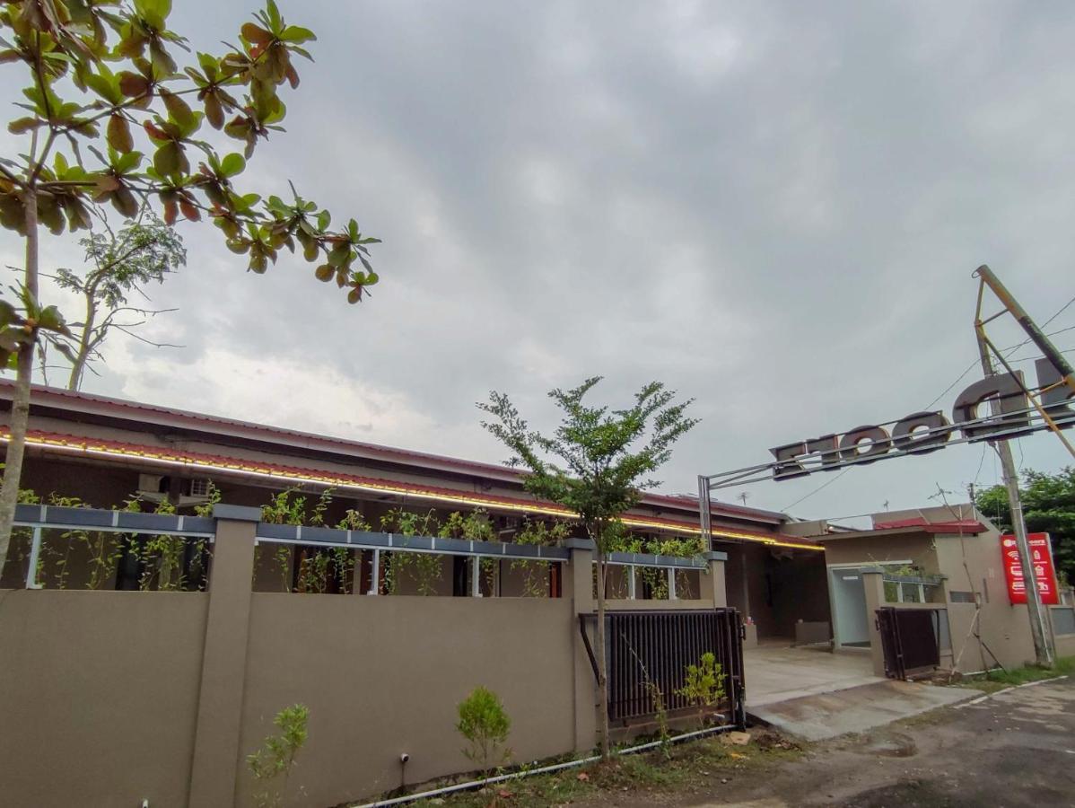 Отель Reddoorz Syariah Near Exit Tol Pemalang Comal 2 Экстерьер фото